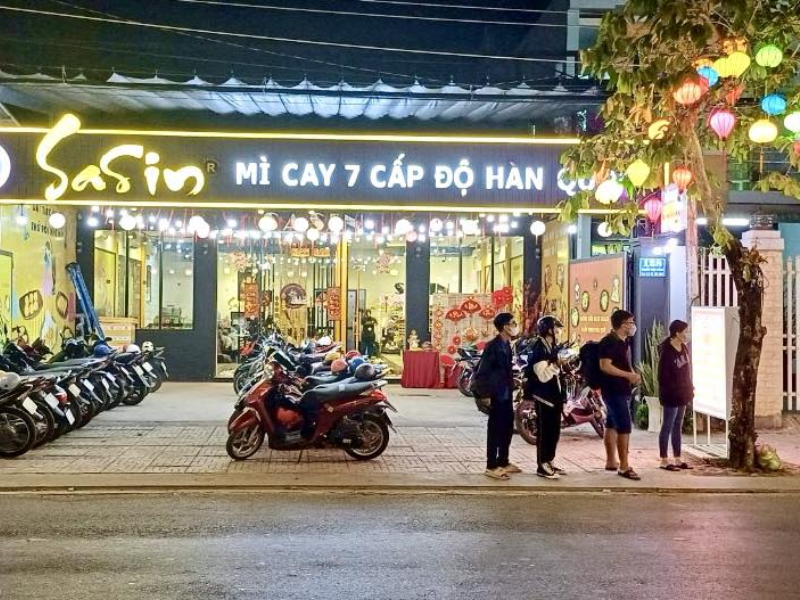 nhượng quyền mì sasin