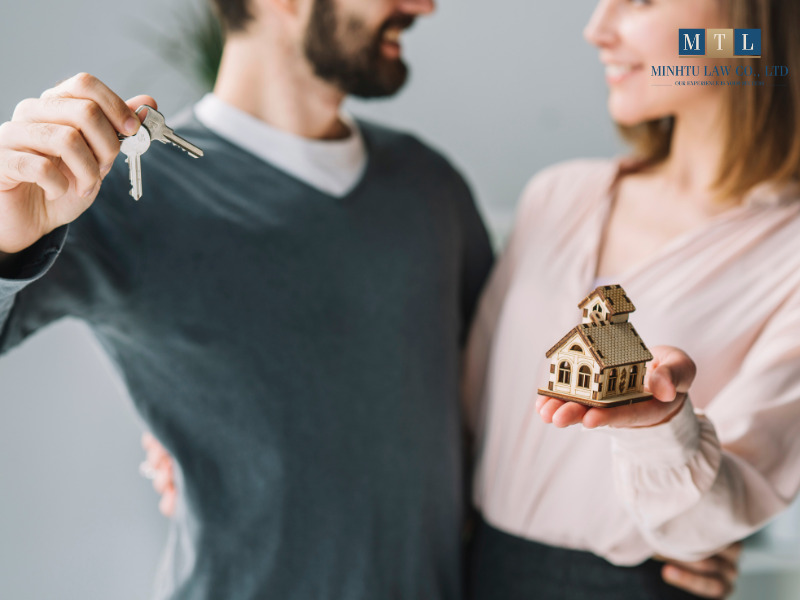 Chồng tặng cho vợ quyền sử dụng đất có phải nộp thuế