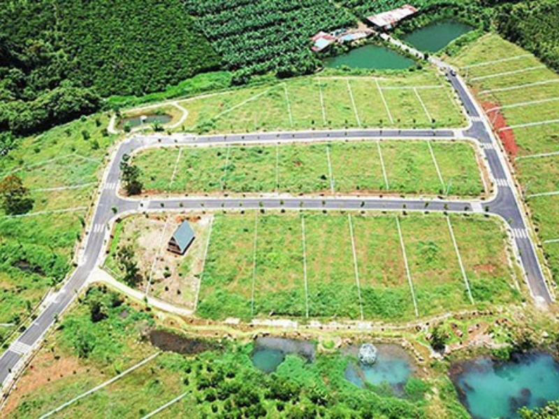 Điều kiện hiến đất làm đường để tách thửa là gì?