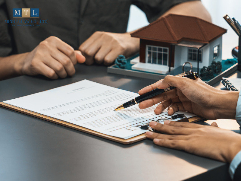 Phí công chứng nhà đất bên nào chịu
