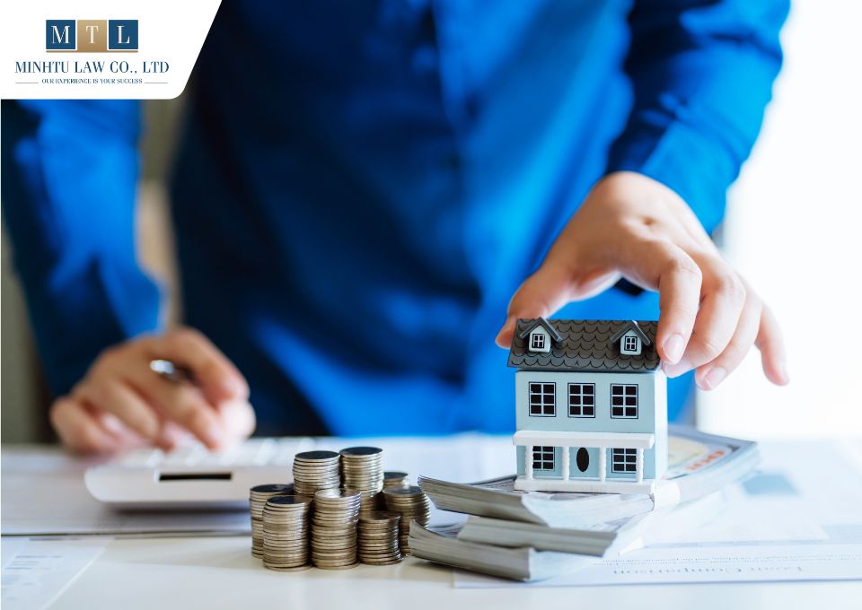 Để hoàn tất thủ tục sang tên Sổ đỏ, người dân cần nộp một số khoản thuế, phí và lệ phí