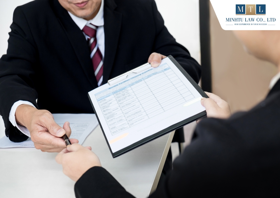 Sau khi hoàn thiện hồ sơ, doanh nghiệp có thể lựa chọn nộp hồ sơ trực tiếp hoặc trực tuyến