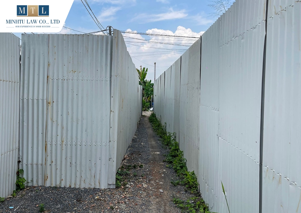 Khi bất động sản bị vây bọc, việc xác định hướng mở lối đi qua là rất quan trọng