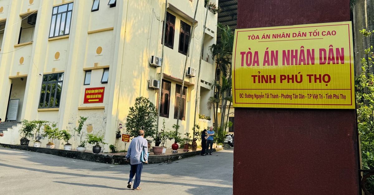 11 anh em ruột tiếp tục dắt nhau ra tòa tranh chấp mảnh đất 1.213m² cha mẹ để lại